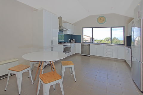 Seaside Royale - Accommodation Cooktown 2