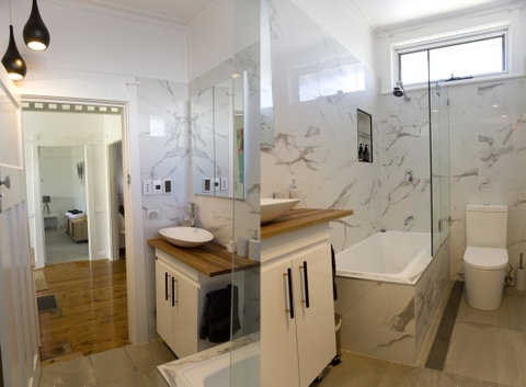 The Sampson - Orange - Accommodation Cooktown 6