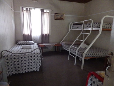 Victoria Hotel: Moonan Flat - Accommodation Cooktown 2