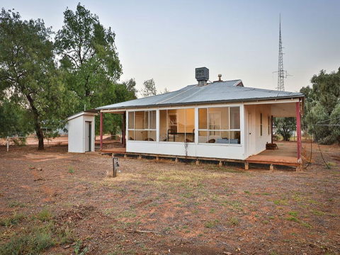 Willandra Cottage - Accommodation Cooktown 0