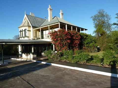 Airlie House Motor Inn - Accommodation Cooktown 0