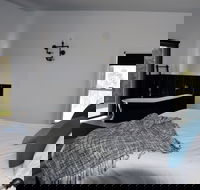 Hickory Moon - Accommodation Cooktown