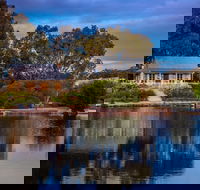 Stonewell Cottages and Vineyards - Accommodation Cooktown