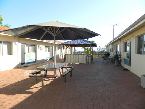 API Pelican Beach Front Apartments Kalbarri - Accommodation Cooktown 2
