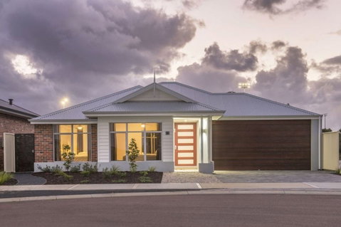 Fairway Lakeside - Accommodation Cooktown 0
