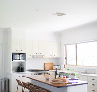 Little River Lodge Tumut - Accommodation Cooktown