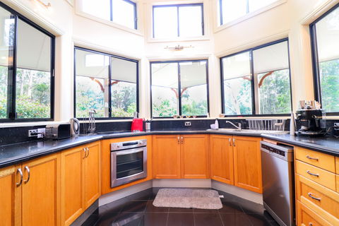 Lumeah House - Accommodation Cooktown 2