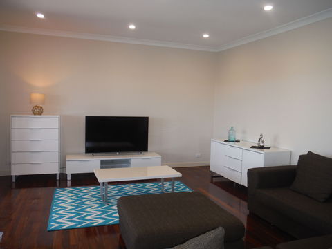 Stately Waters - Accommodation Cooktown 2