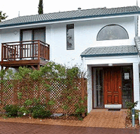 Dolphin Lodge - Accommodation Cooktown