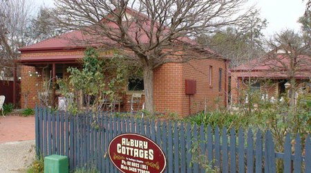 Albury Cottages - Accommodation Cooktown 0