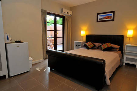 Waikiki Beach Bed And Breakfast - Accommodation Cooktown 2