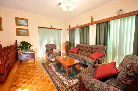 Homestead Bed And Breakfast - Accommodation Cooktown 0