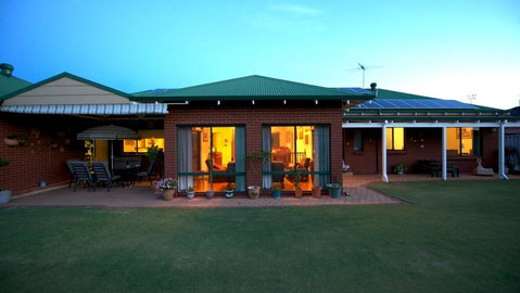 Homestead Bed And Breakfast - Accommodation Cooktown 4
