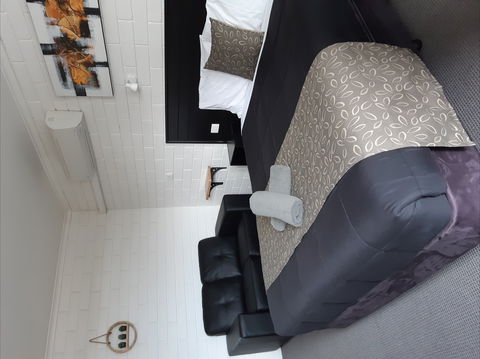 Anchor Wheel Motel - Accommodation Cooktown 0