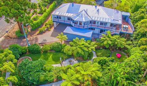 Cloud 9 Cliff Top Eagle Heights - Accommodation Cooktown 0