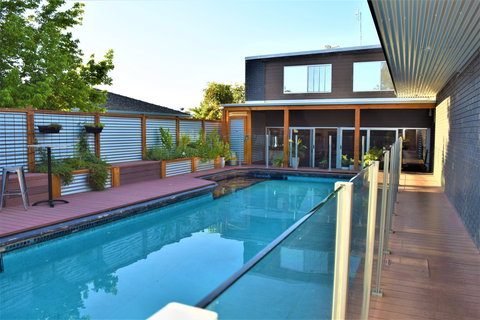 Heathcote Inn - Accommodation Cooktown 0