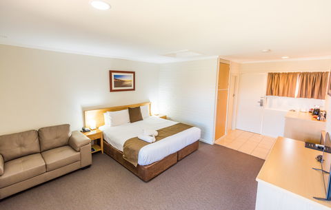 Hospitality Carnarvon, SureStay Collection By Best Western - Accommodation Cooktown 2