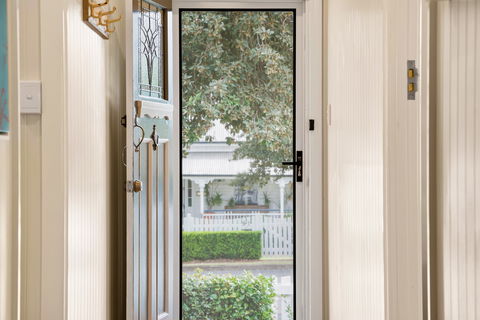 Keeler Cottage - Accommodation Cooktown 2