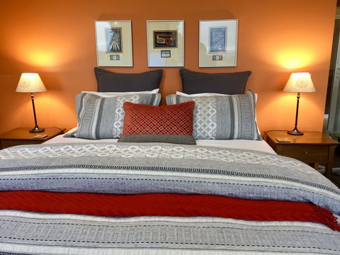 Llarrinda Bed & Breakfast - Accommodation Cooktown 1