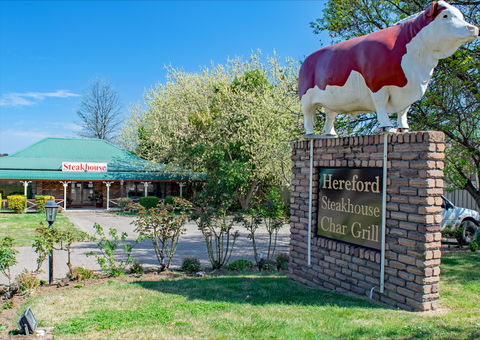 The Rest Point Motor Inn And Hereford Steakhouse Char Grill - Accommodation Cooktown 1