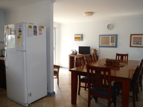 Wallaroo Waves - Accommodation Cooktown 2