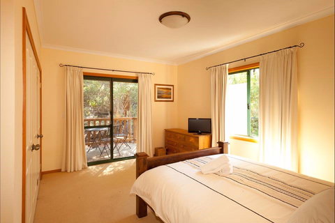 Woodfern Lodge - Accommodation Cooktown 0