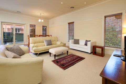 Ampleforth East - Accommodation Cooktown 2
