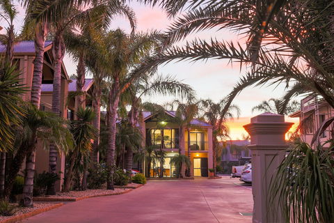 Aquarius Apartments - Accommodation Cooktown 0