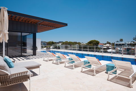 Art Series - The Johnson - Accommodation Cooktown 0