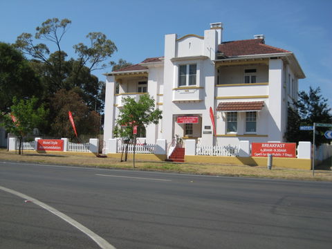 B And B On Bettington - Accommodation Cooktown 0