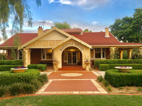 BAROSSA  HOUSE - Accommodation Cooktown 0