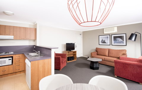 Mantra On Northbourne - Accommodation Cooktown 1