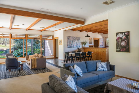 McLaren Vale Getaways - Accommodation Cooktown 1