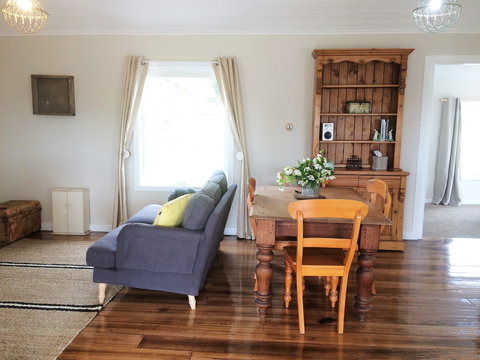 Robin Hood's Well Farm Stay - Accommodation Cooktown 0