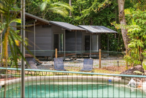 Safari Lodge - Accommodation Cooktown 0