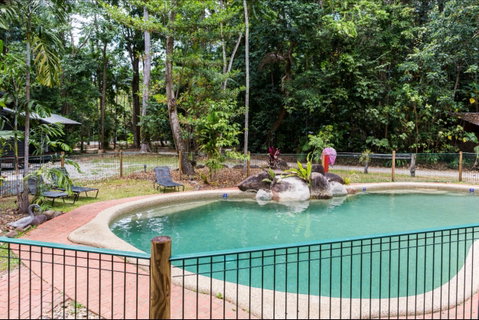 Safari Lodge - Accommodation Cooktown 1