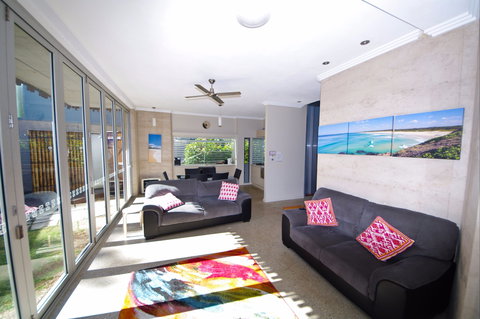 Sun Worship Crescent Head Eco Villas - Accommodation Cooktown 2