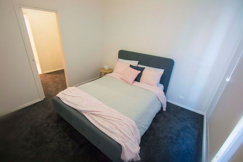 The Races - Wellington - Accommodation Cooktown 2