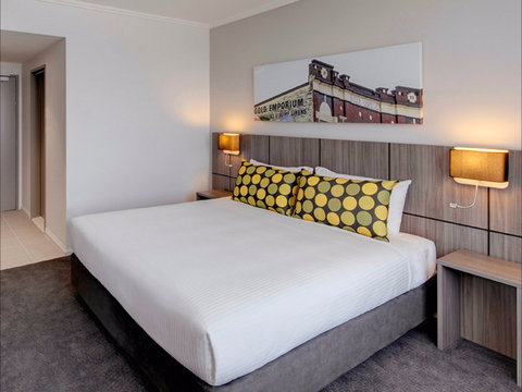 Travelodge Hotel Bankstown Sydney - Accommodation Cooktown 1