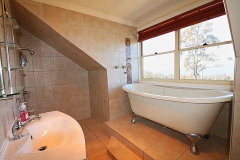 Whale Cove - Accommodation Cooktown 1