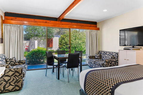 William MacIntosh Motor Lodge - Accommodation Cooktown 1