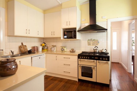 Great Southern Outback Tours & Accommodation - Accommodation Cooktown 4