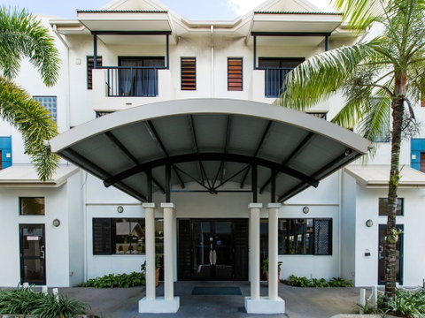 Cairns Queens Court - Accommodation Cooktown 1