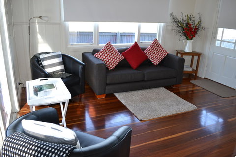 Calgary Accommodation & Killara Accommodation - Accommodation Cooktown 2