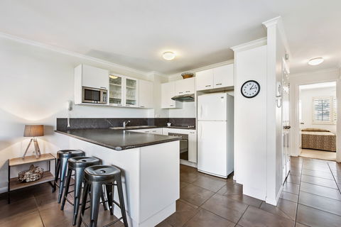 Dockside Holiday Apartments - Accommodation Cooktown 2