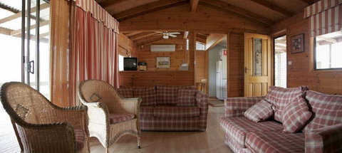 Glen Ayr Cottages - Accommodation Cooktown 1