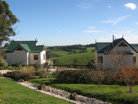 Loves Lane Cottages - Accommodation Cooktown 1