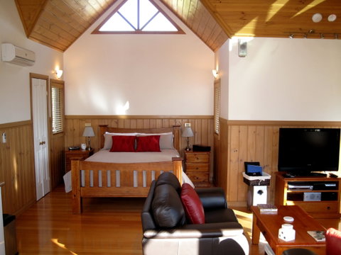 Loves Lane Cottages - Accommodation Cooktown 2