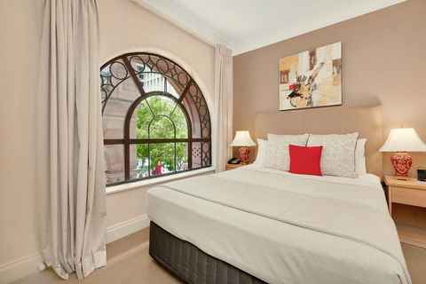 Manor Apartment Hotel - Accommodation Cooktown 1