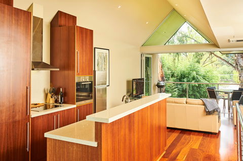 No. 6 Luxury Private Haven - Accommodation Cooktown 2